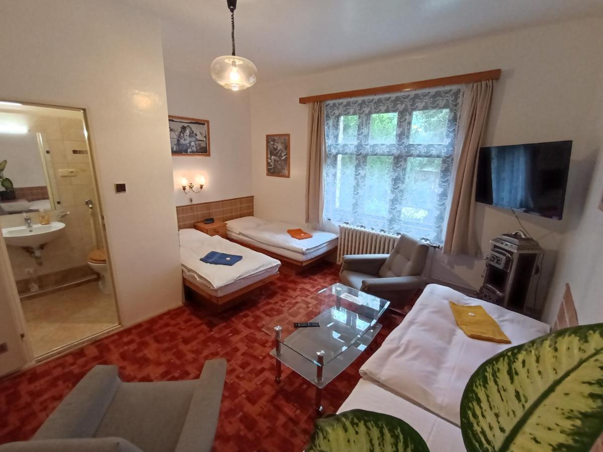 Pension 21 Praha Bagian luar foto